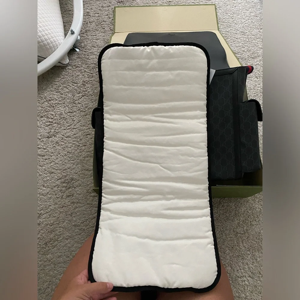 GUCCI GG Supreme Monogram Web Leather Adjustable Messenger Diaper Bag Black Red - Picture 4 of 10